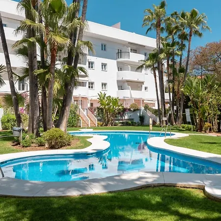 Real 421 * Марбелья